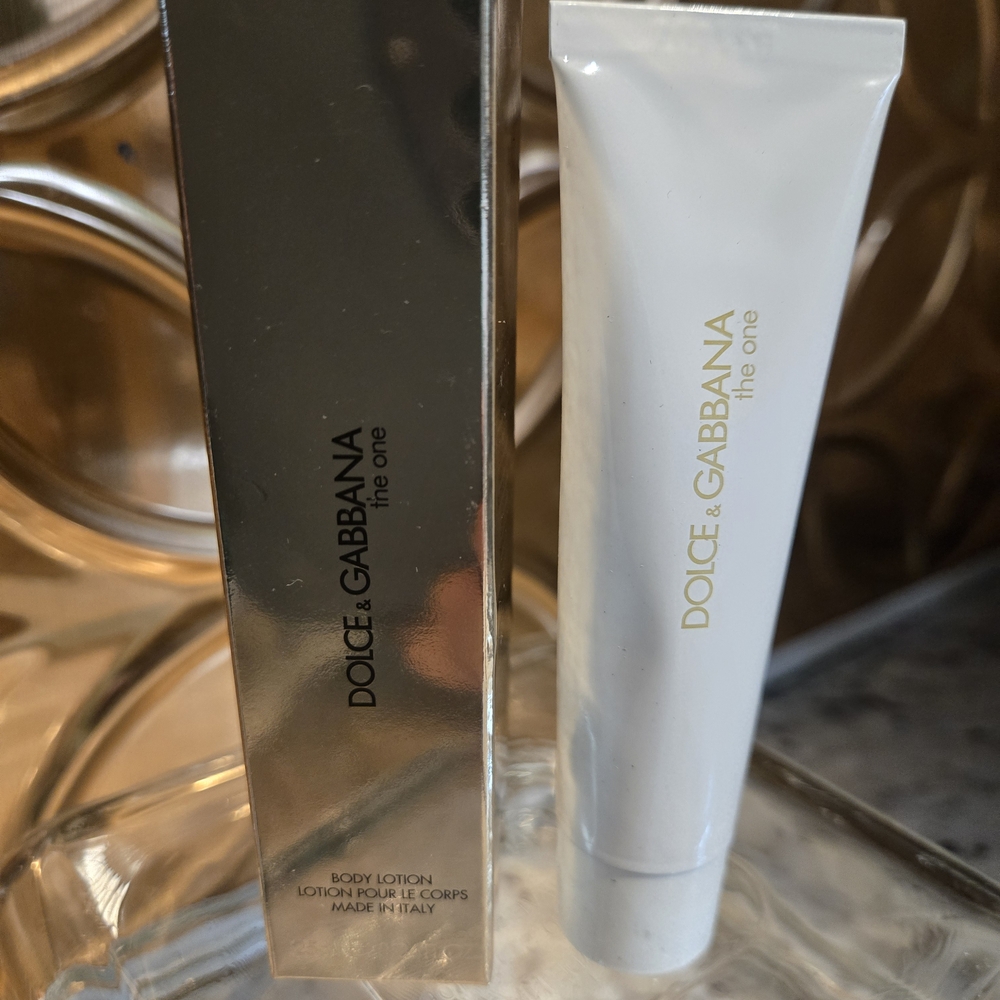 Dolce & Gabbana The One Moisturizer - Gold and White